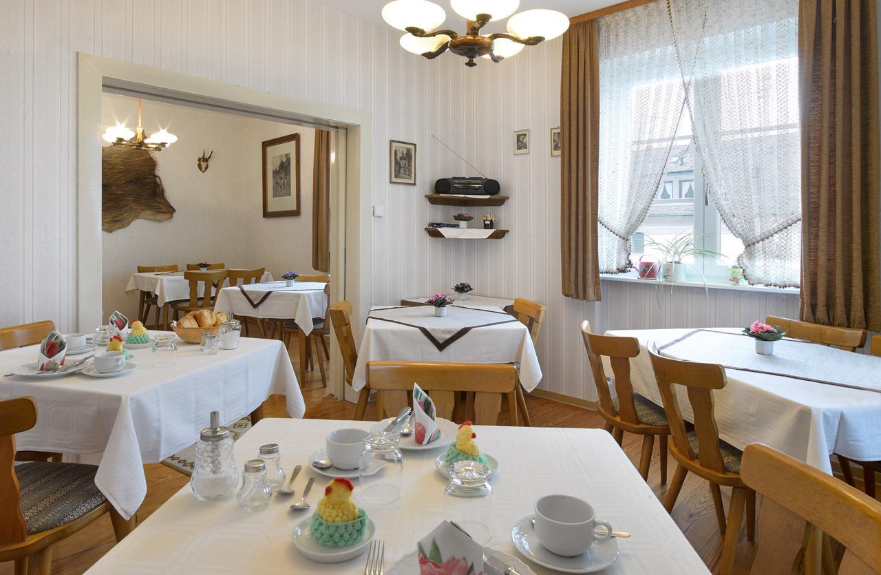 Pension "Haus Am Walde" Brodenbach, Mosel 外观 照片