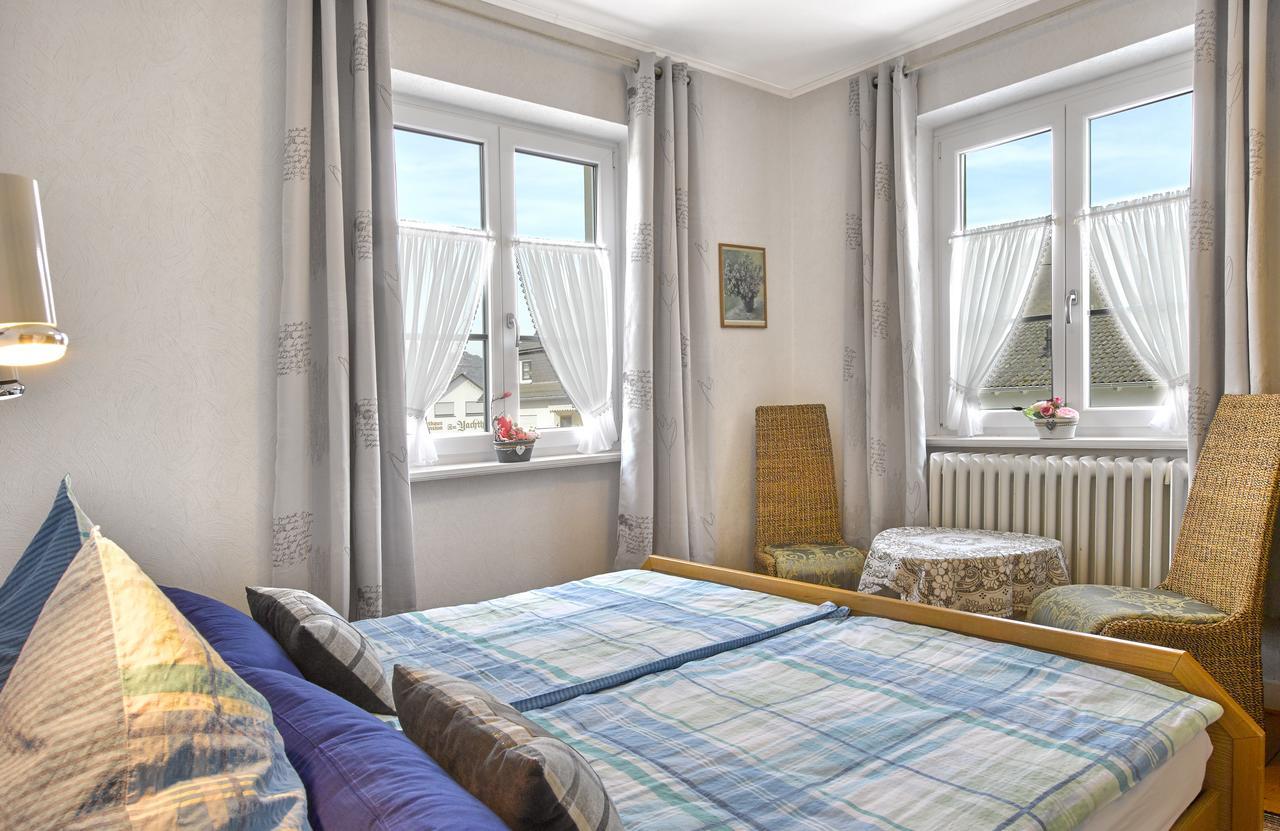 Pension "Haus Am Walde" Brodenbach, Mosel 外观 照片