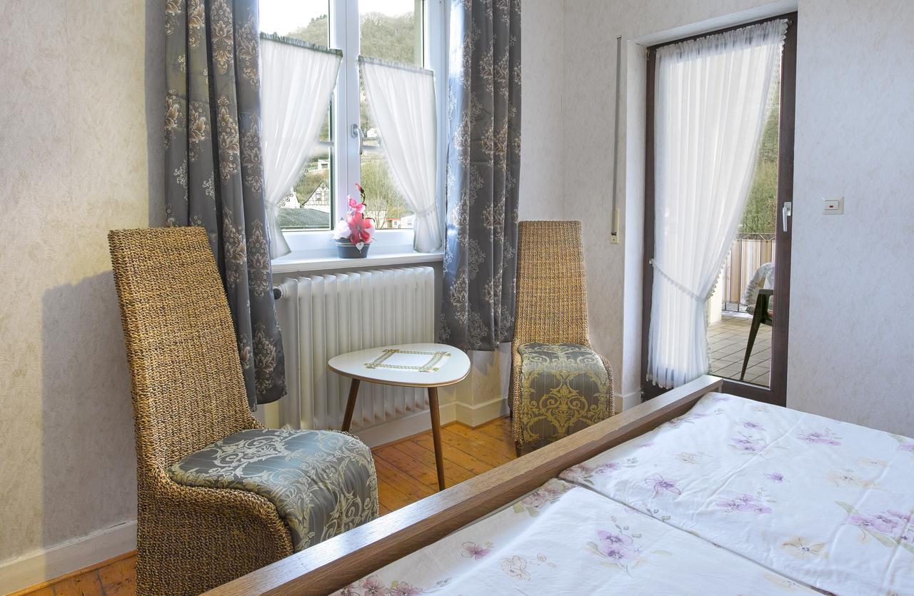 Pension "Haus Am Walde" Brodenbach, Mosel 外观 照片