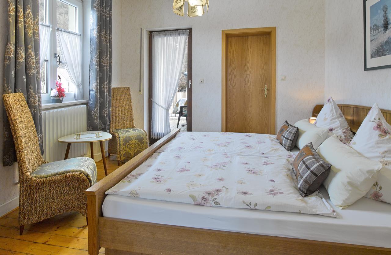 Pension "Haus Am Walde" Brodenbach, Mosel 外观 照片